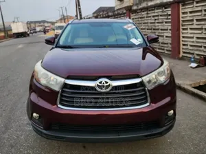 Toyota Highlander XLE 4dr SUV AWD (3.5L 6cyl 6A) 2015 Burgundy