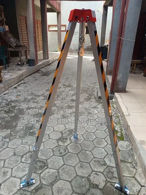Rescue Tripod Stand
