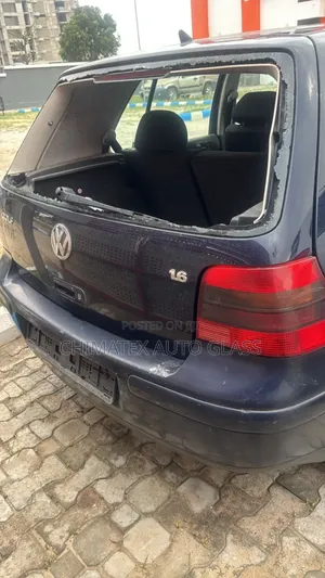 Volkswagen Golf4 Back Glass Available