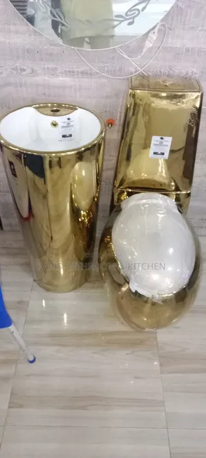 Egg Gold Water Closet