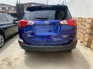 Toyota RAV4 2014 Blue