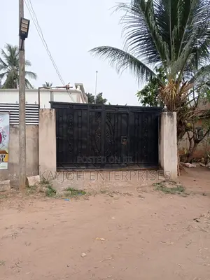 2bdrm Block of Flats in Obagie Community, Benin City for sale