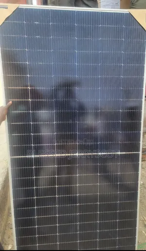 Jinko 650watts Monocrystalline Bi-Facial Solar Panels in Stock.