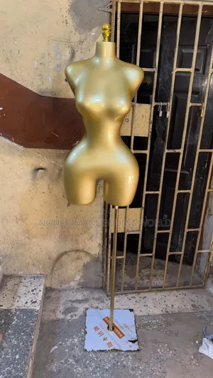Bbl Fibre Female Bodyform With Flat Metal Base