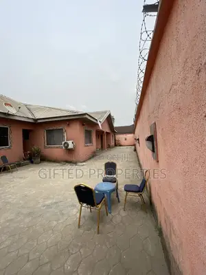 A Functional Hotel 8rooms With Bar on 3plot of Land
