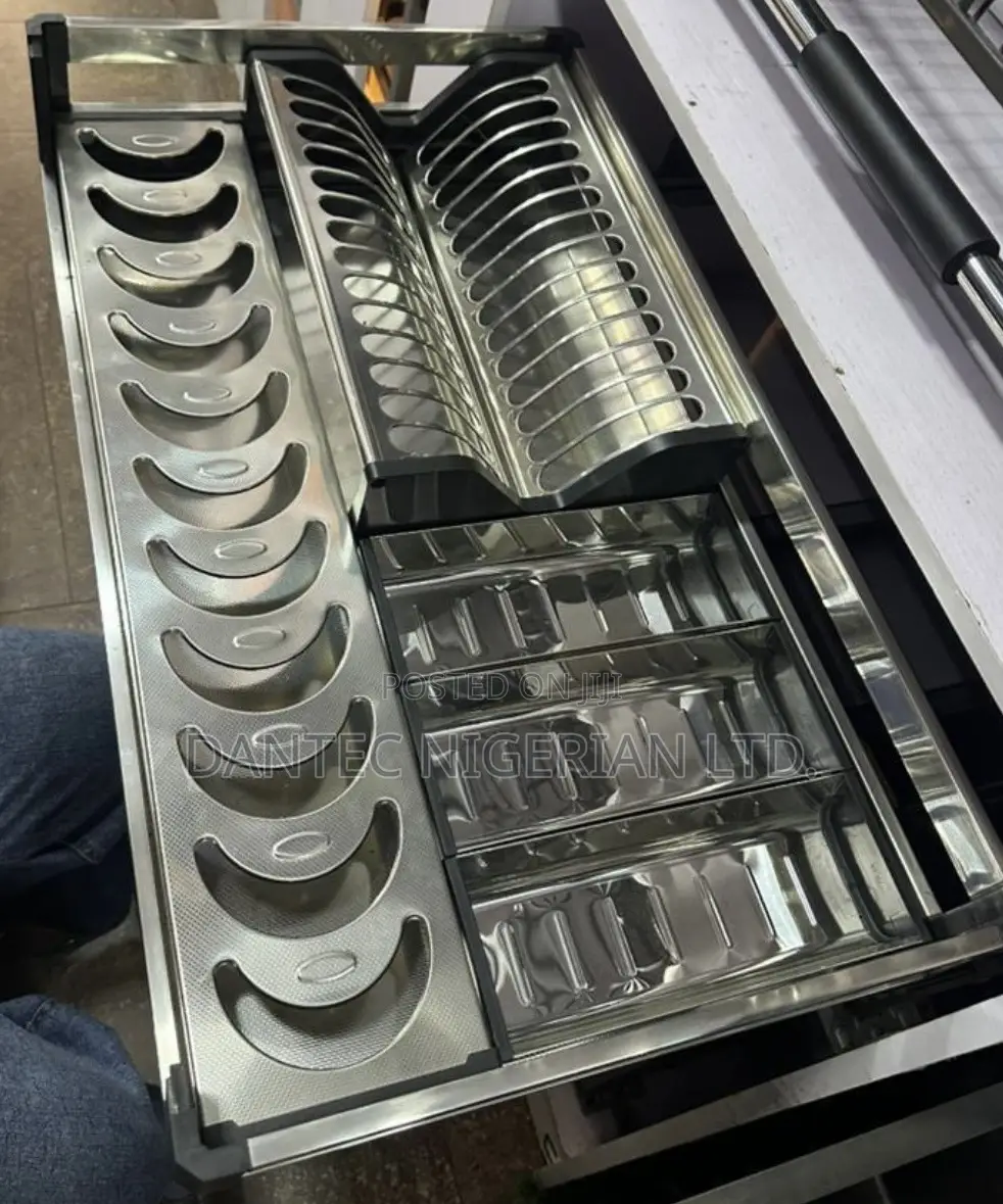 Pullout/Drawer Plate Rack