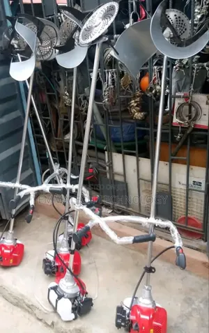 Rice Harvester Machine