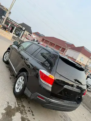 Toyota Highlander 2012 Black