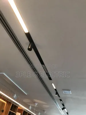 Optic Magnetic Track Light Design
