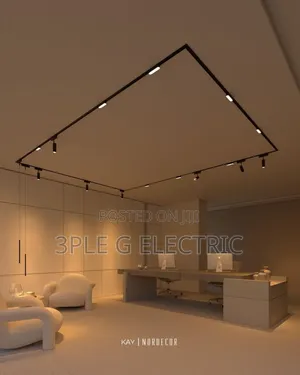 Installed Square Shaped Magnetic Track Light