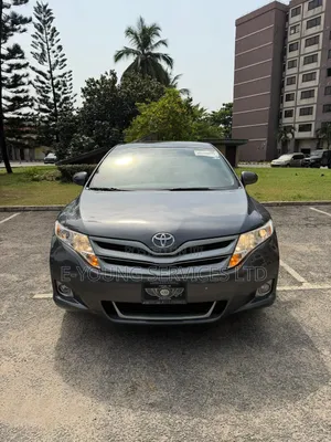 Toyota Venza V6 2010 Gray