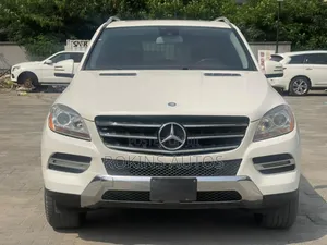 Mercedes-Benz M Class ML350 4MATIC 4dr SUV AWD (3.5L 6cyl 7A) 2014