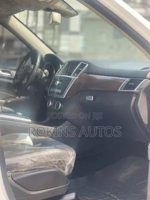 Mercedes-Benz M Class ML350 4MATIC 4dr SUV AWD (3.5L 6cyl 7A) 2014