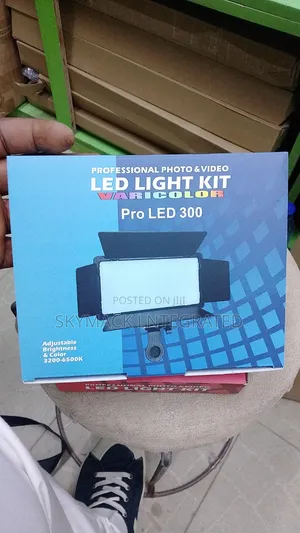 Led-300 Fill Lights