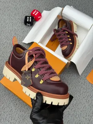 First Grade Louis Vuitton Sneakers