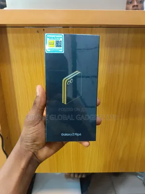 New Samsung Galaxy Z Flip6 512 GB Gray
