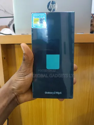 New Samsung Galaxy Z Flip5 256 GB Black