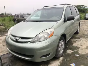Toyota Sienna 2008 Brown
