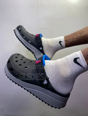 Crocs Classic Hiker – Durable Comfortable Outdoor Shoes