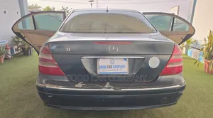 Mercedes-Benz E320 2005 Green