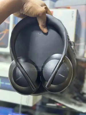 Bose Headphones 700