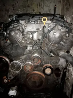 3.7 Liter Infiniti Engine