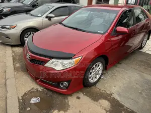 Toyota Camry SE 4dr Sedan (2.5L 4cyl 6A) 2013 Red