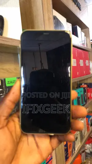 Apple iPhone 11 64 GB Yellow