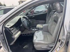 Toyota Camry LE 4dr Sedan (2.5L 4cyl 6A) 2013 Silver