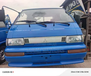 Mitsubishi Delica 2012 Blue