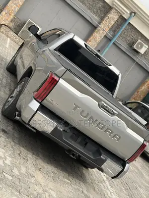 Toyota Tacoma 2022 Silver
