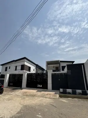 4bdrm Duplex in Main Ikolaba Gra, Bodija for sale