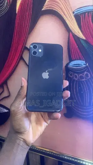 Apple iPhone 11 64 GB Black
