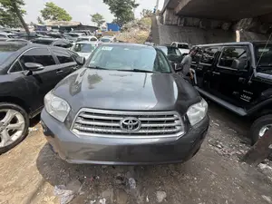 Toyota Highlander Limited 2010 Gray