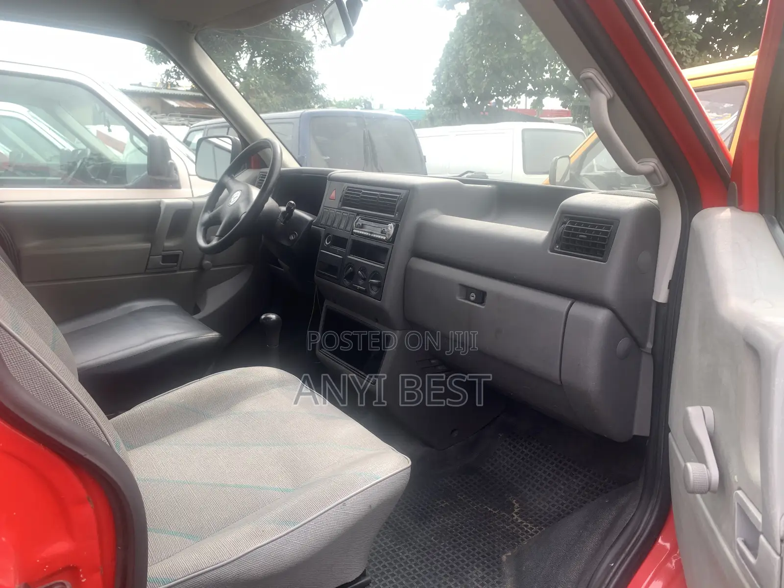 Volkswagen Transporter 2002 Red