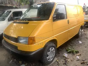 Volkswagen Transporter 2005 Yellow