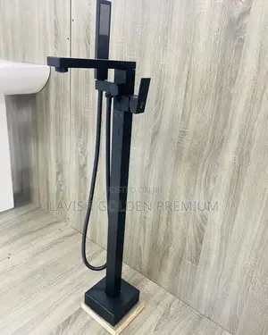 Black Freestanding Bathtub Tap