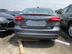 Ford Focus SE Sedan FWD (1.0L 3cyl 6M) 2017 Gray