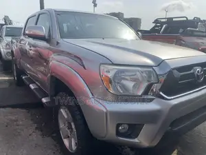Toyota Tacoma V6 4dr Double Cab 4WD 5.0 ft. SB (4.0L 6cyl 6M) 2015