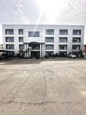 Commercial Plaza for Sale, Within a Very Busy Neighborhood