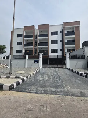 3bdrm Apartment in Lekki Phase 1 for sale