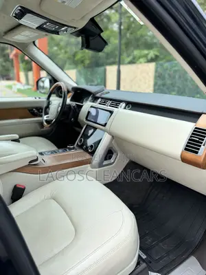 Land Rover Range Rover Vogue 2019 Blue