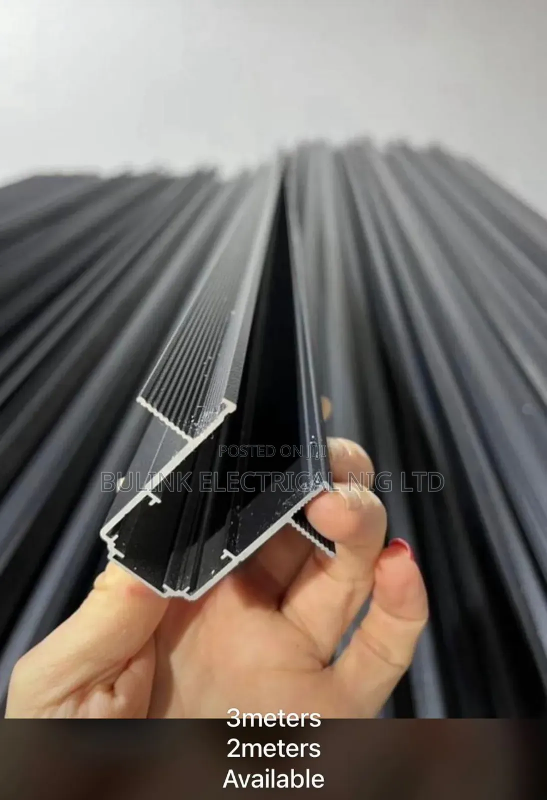 2 M Magnetic Track Light Real