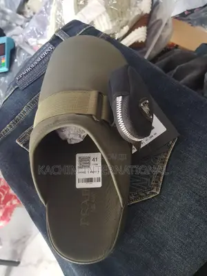 High Quality Mens Shoe