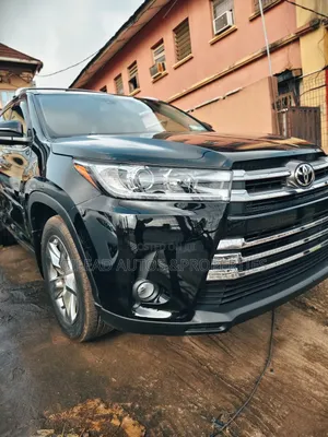 Toyota Highlander Limited Platinum 4dr SUV AWD (3.5L 6cyl 6A) 2015