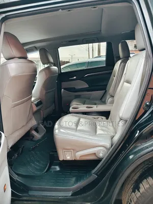 Toyota Highlander Limited Platinum 4dr SUV AWD (3.5L 6cyl 6A) 2015