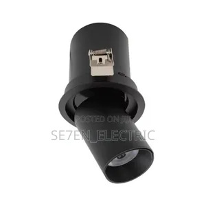 Spotlight Adjustable Design