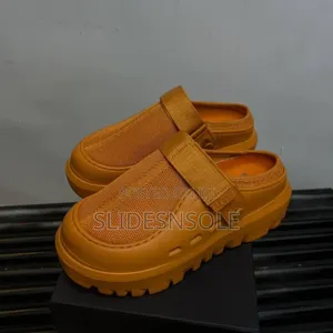 Ugg Peakmod Casual Comfort Sandal