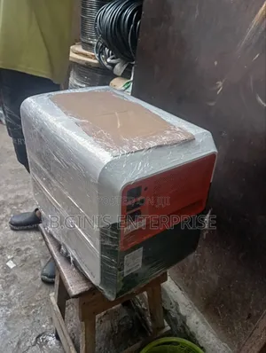 Rugged 3.6kw Solar Generator