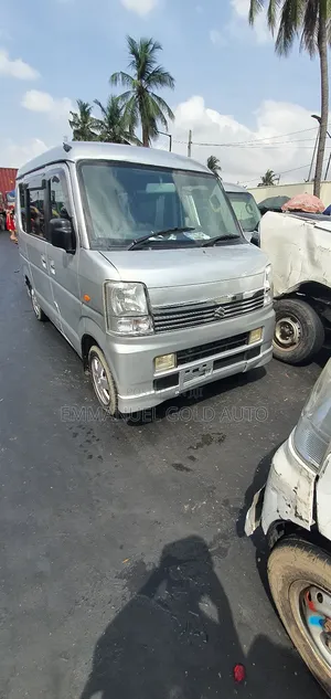 Suzuki APV Minibus 2014 Silver